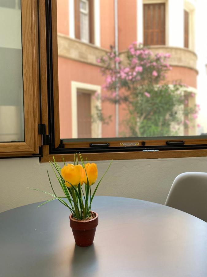 "Tete A Tete" Lux Apart In The Most Beautiful Street Of Town Rhodes City Exterior foto
